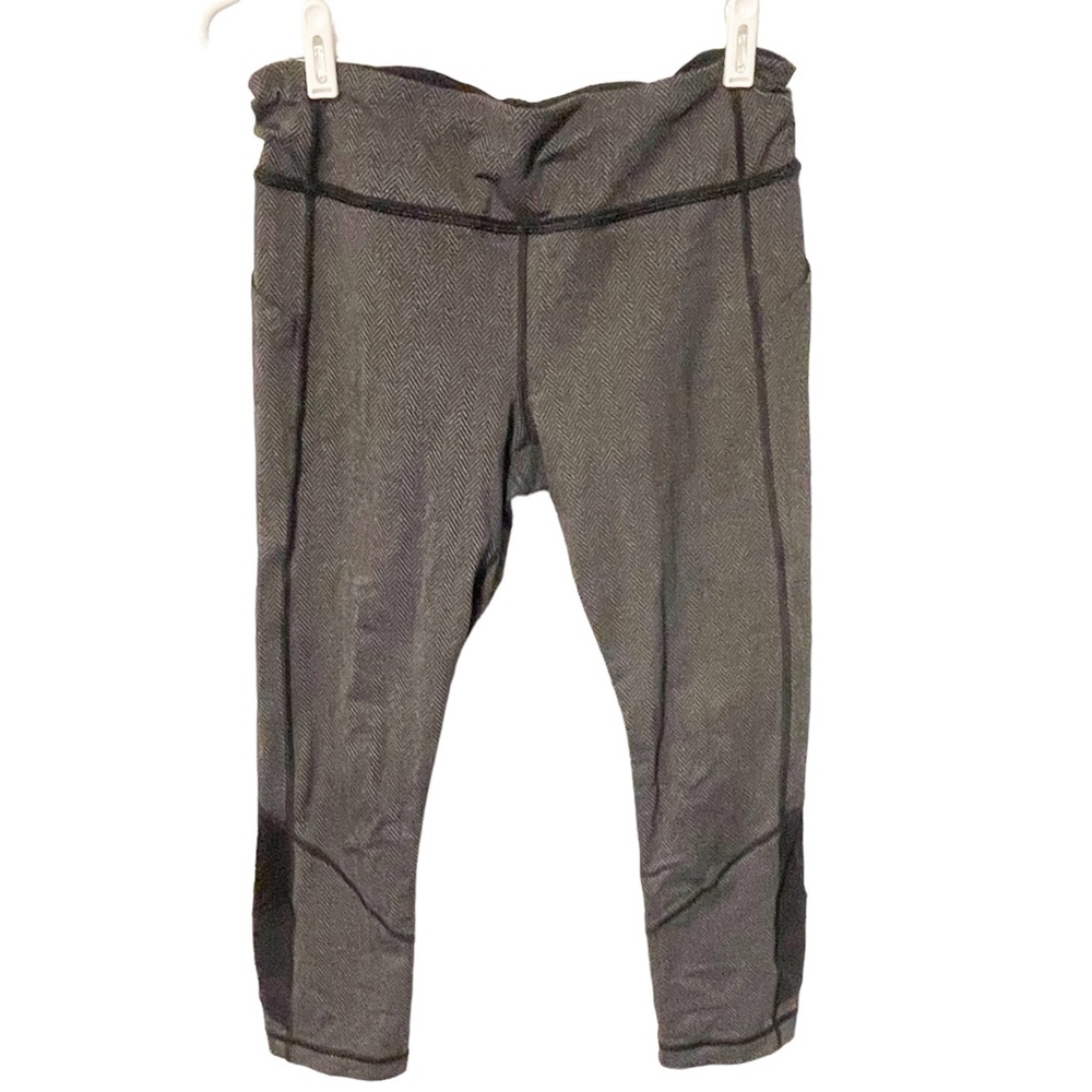 Lululemon Size 10 Grey Herringbone Pace Rival Crop Athletic Legging